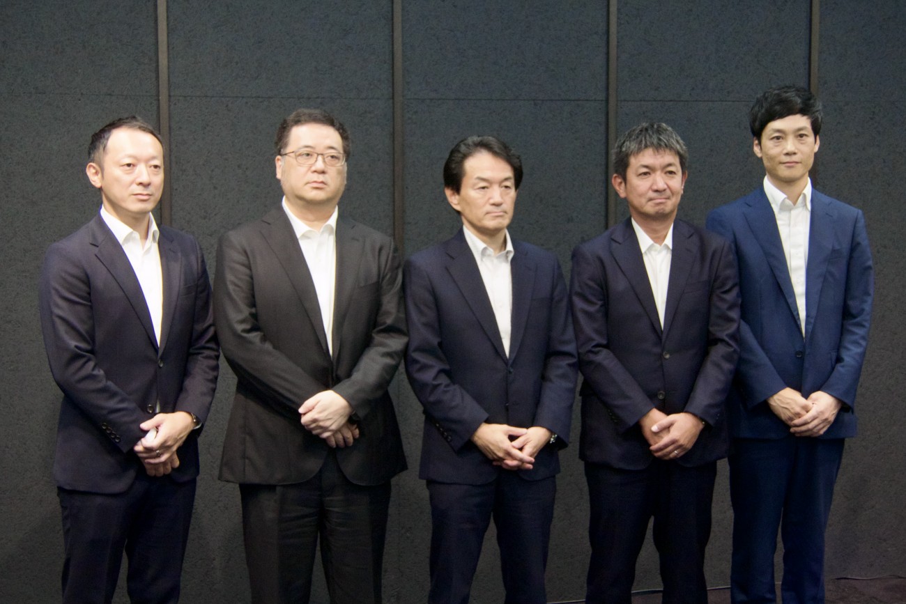 (左から)ウイングアーク1st株式会社 執行役員 CMO 久我温紀氏、クレスコ・イー・ソリューション株式会社 代表取締役社長 後藤聡氏、株式会社セゾンテクノロジー 取締役常務執行役員 営業本部長 石田誠司氏、株式会社エイトレッド 代表取締役社長 岡本康広氏、サイボウズ株式会社 執行役員 営業本部長 清田和敏氏