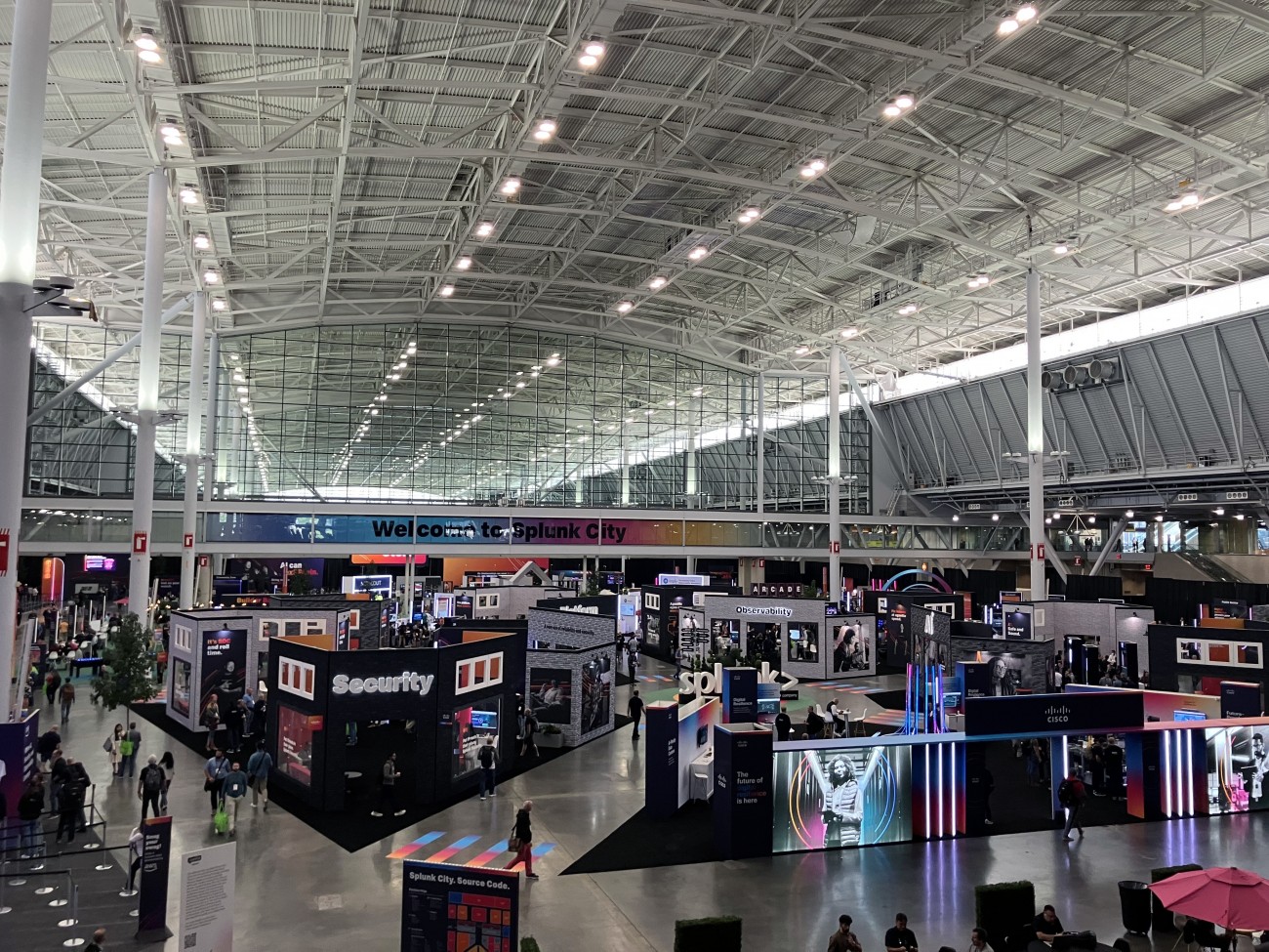 パビリオンとしてCiscoやSplunkをはじめ、パートナー企業によるブースなどが出展されている