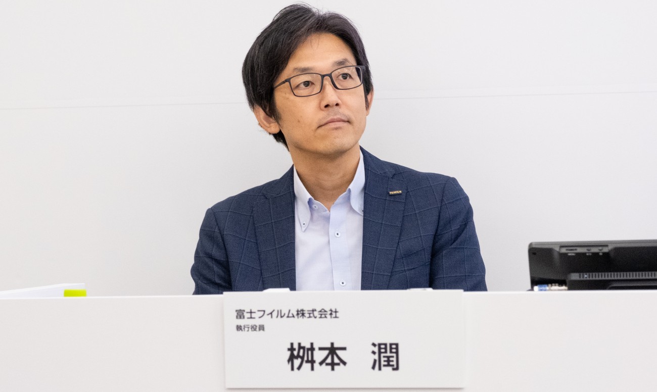 画像を説明するテキストなくても可