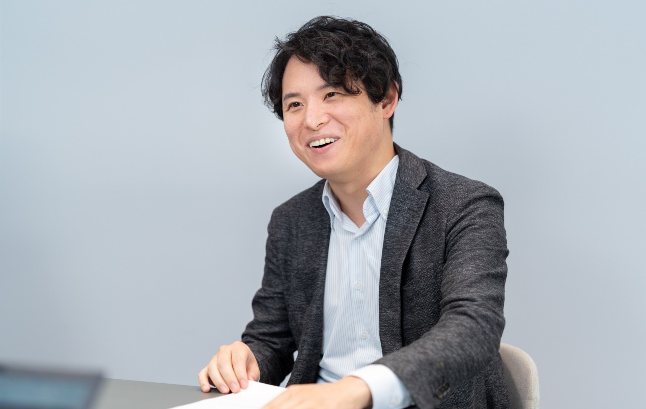 特定非営利活動法人金融IT協会 副理事長＆IT民主化委員長／金融データ活用推進協会 代表理事／Trustホールディングス株式会社 代表取締役社長 兼 Trust株式会社 取締役会長　岡田拓郎氏