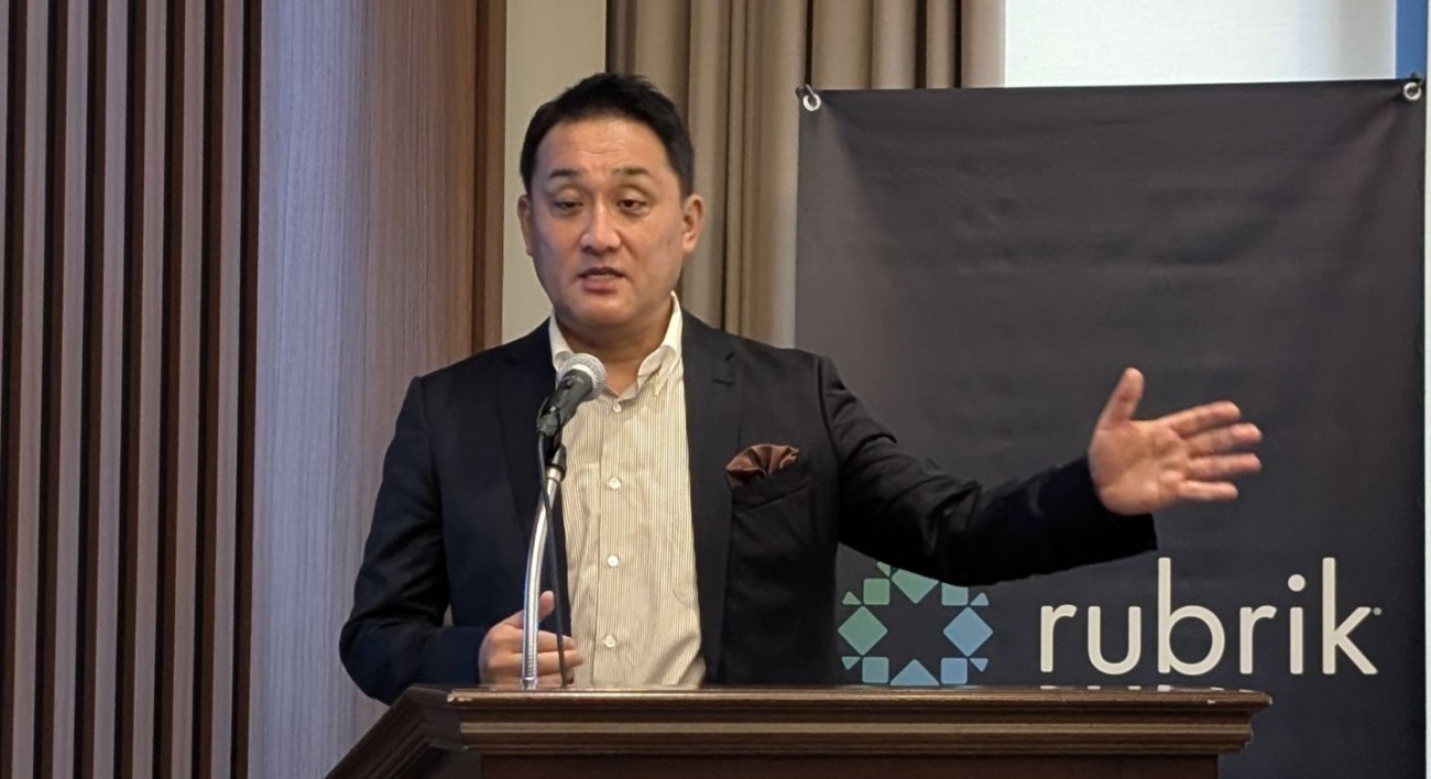 画像を説明するテキストなくても可