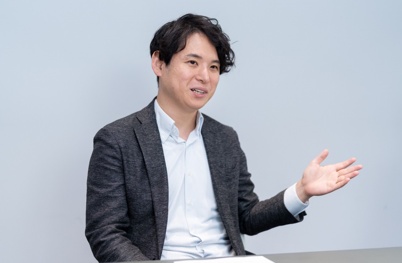 特定非営利活動法人金融IT協会 副理事長＆IT民主化委員長／金融データ活用推進協会 代表理事／Trustホールディングス株式会社 代表取締役社長 兼 Trust株式会社 取締役会長　岡田拓郎氏