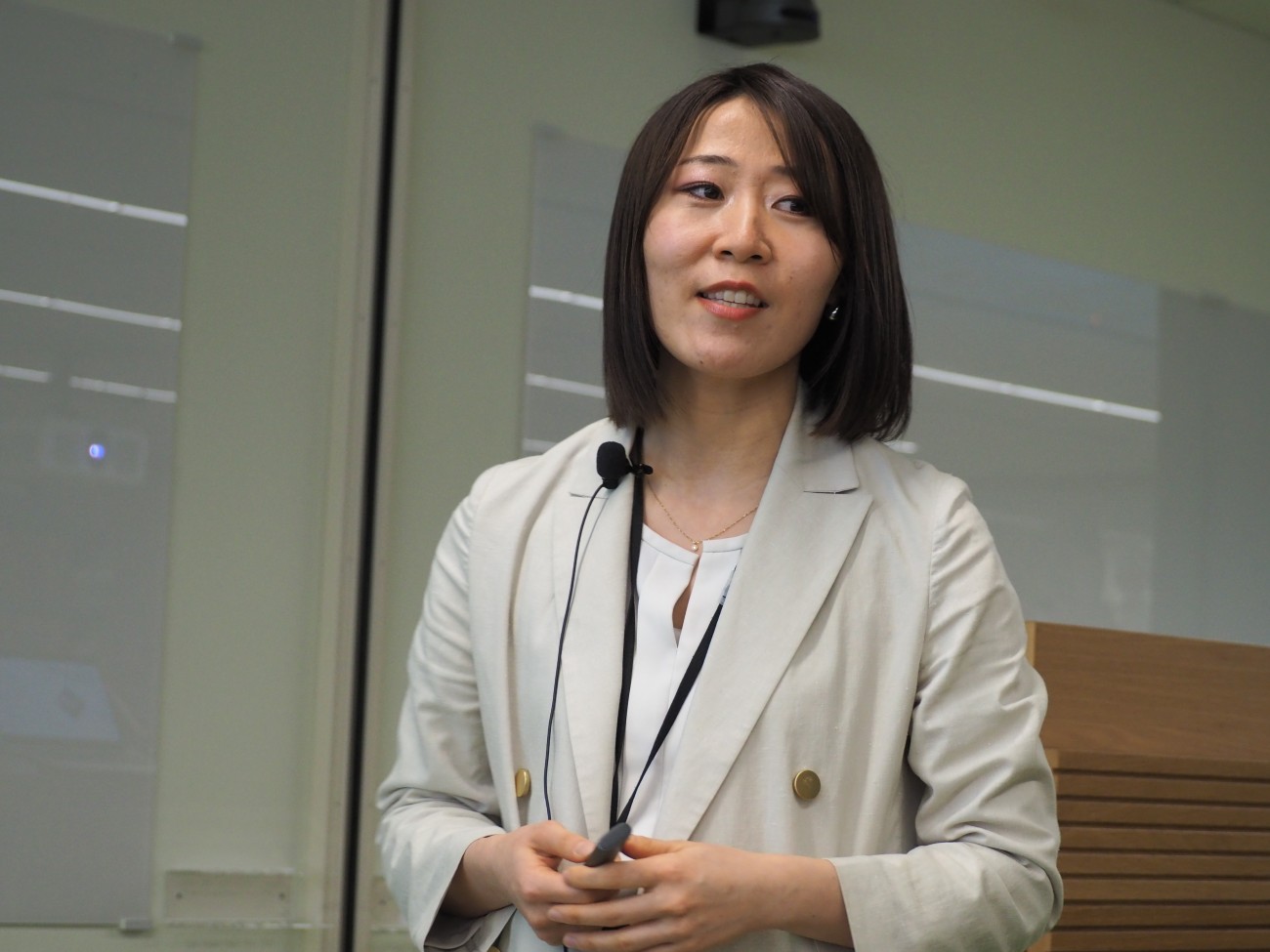 画像を説明するテキストなくても可