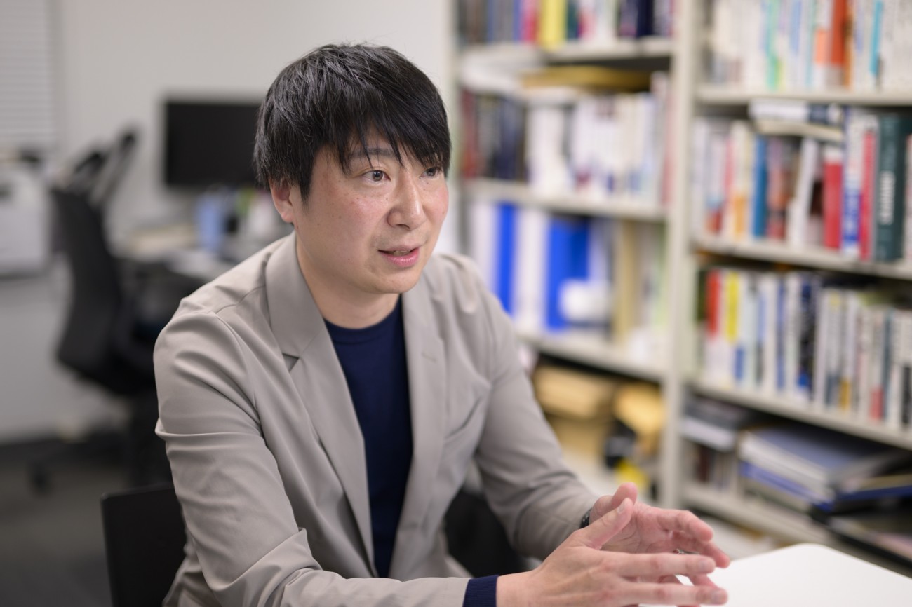 早稲田大学商学学術院 目時壮浩教授