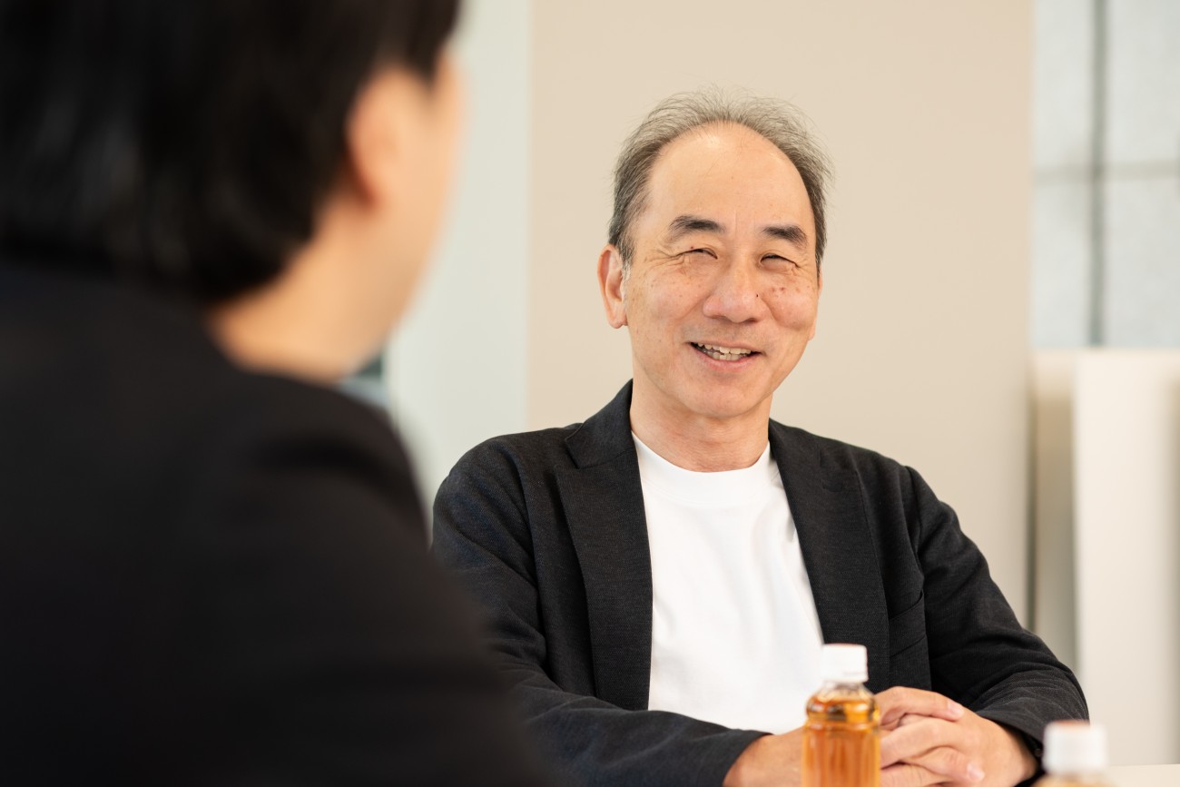 第一ライフテクノクロス株式会社 代表取締役社長 安藤伊佐武氏1996年、東京大学工学部卒業後、第一生命保険入社。第一生命保険でのIT企画、第一フロンティア生命保険の執行役員IT統括部長などDaiichi Lifeグループ各社のIT・DX戦略を歴任。2024年4月より現職