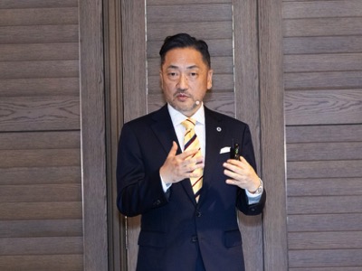 24715_001_list.jpg