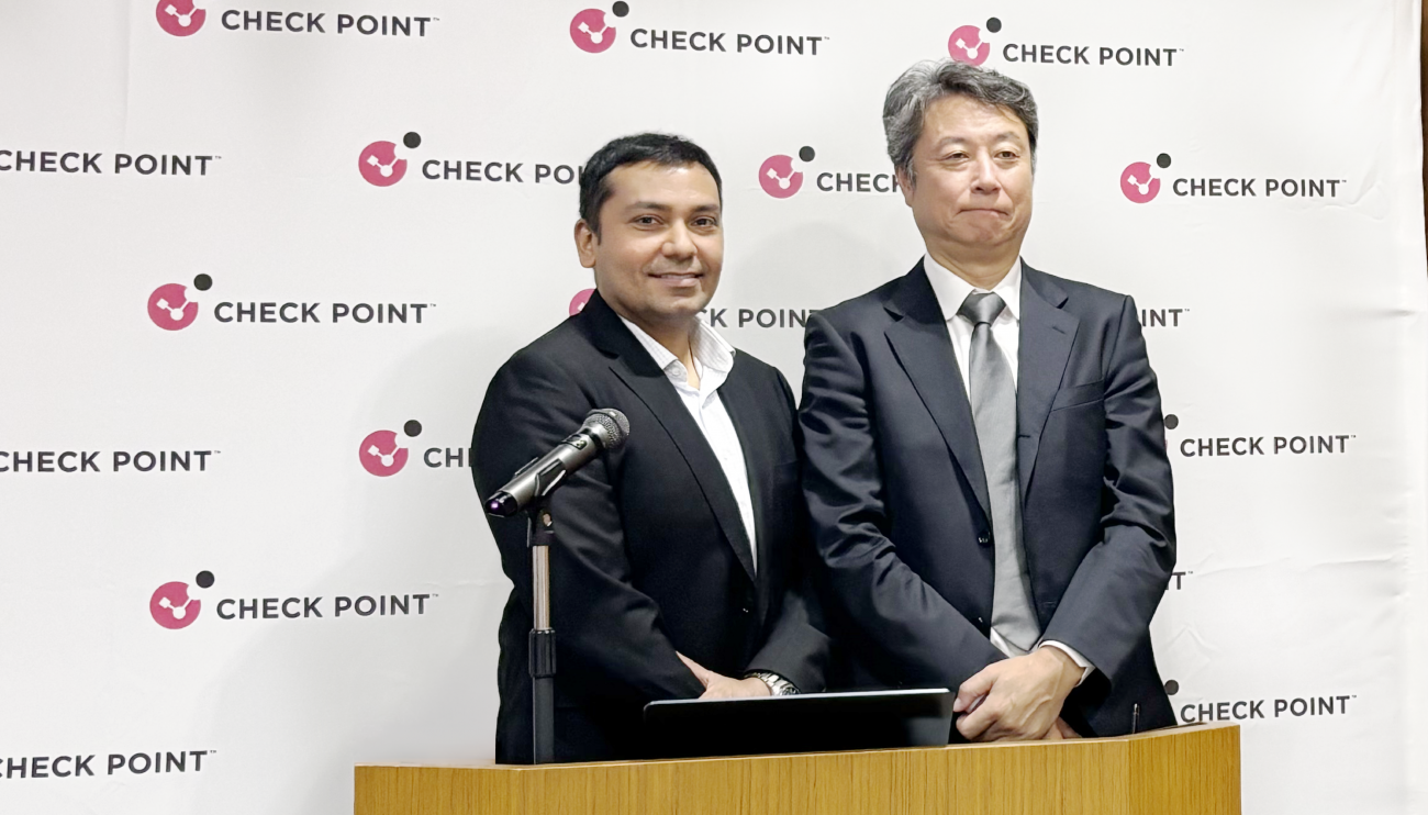 【左】Check Point Software Technologies Limited CISO（Chief Information Security Officer）, APAC ジャヤント・デイブ（Jayant Dave）氏／【右】チェック・ポイント・ソフトウェア・テクノロジーズ株式会社 ⽇本法⼈社⻑ 佐賀⽂宣氏