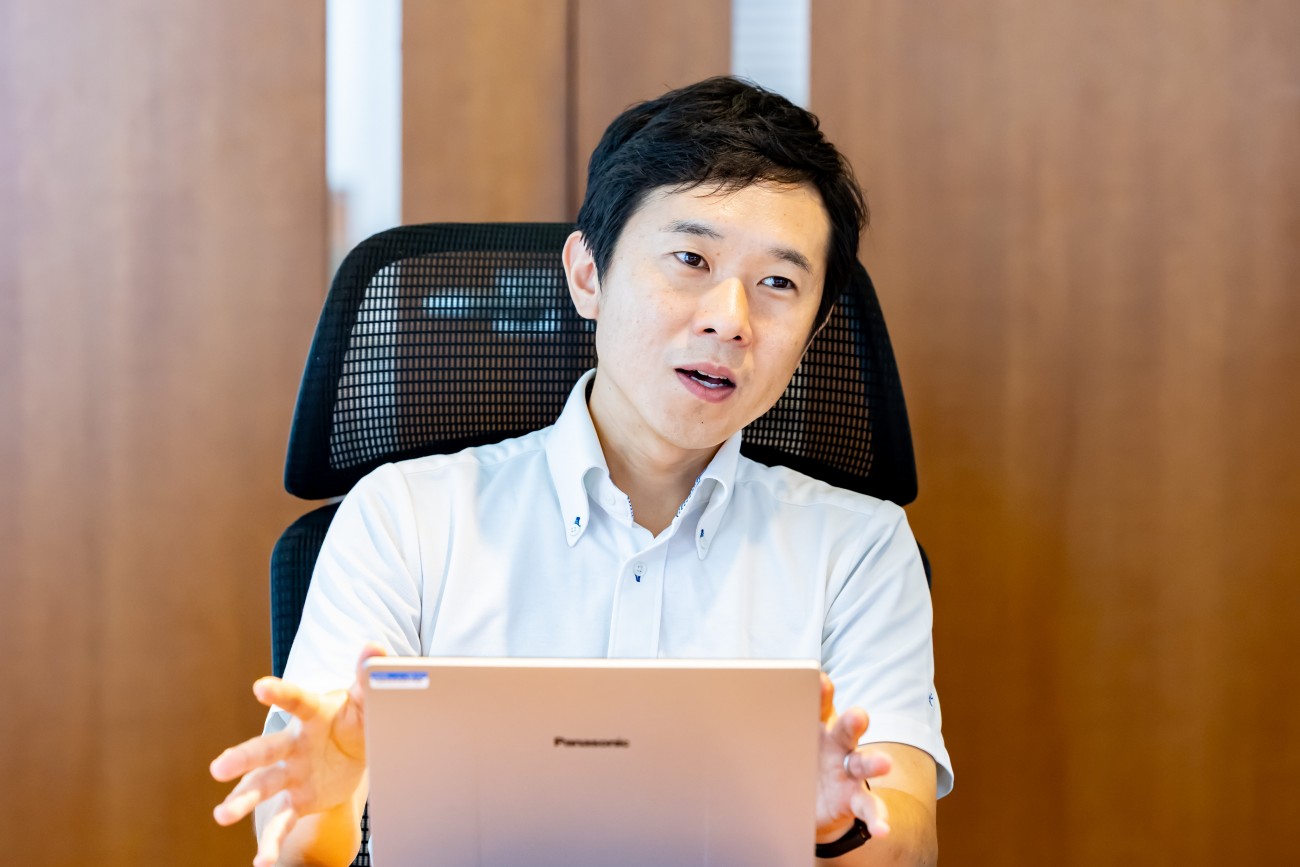 アシストにおいて、長年にわたり企業のデータ活用を支援してきた「データ活用基盤」のリーダー技術1部 部長 染谷尚秀氏